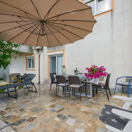 Apartment Izabela