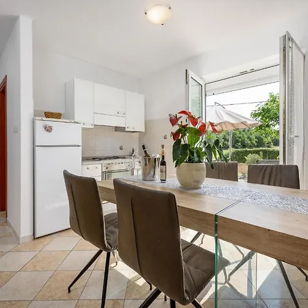 Apartment Izabela * Porec